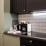 Spacious & Modern 6 Bedroom - Around The Main Market Square - By Upstairs Διαμέρισμα