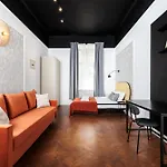 Διαμέρισμα Spacious & Modern 6 Bedroom - Around The Main Market Square - By Upstairs Krasków