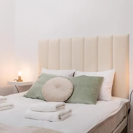 Apartman Spacious & Modern 6 Bedroom - Around The Main Market Square - By Upstairs *