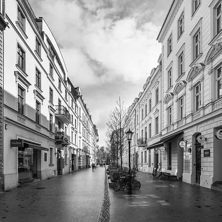 Spacious & Modern 6 Bedroom - Around The Main Market Square - By Upstairs * Krakkó