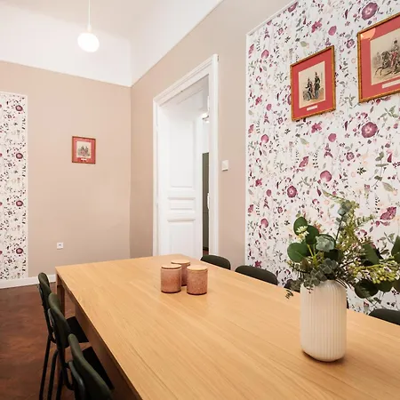 Spacious & Modern 6 Bedroom - Around The Main Market Square - By Upstairs * Krakkó