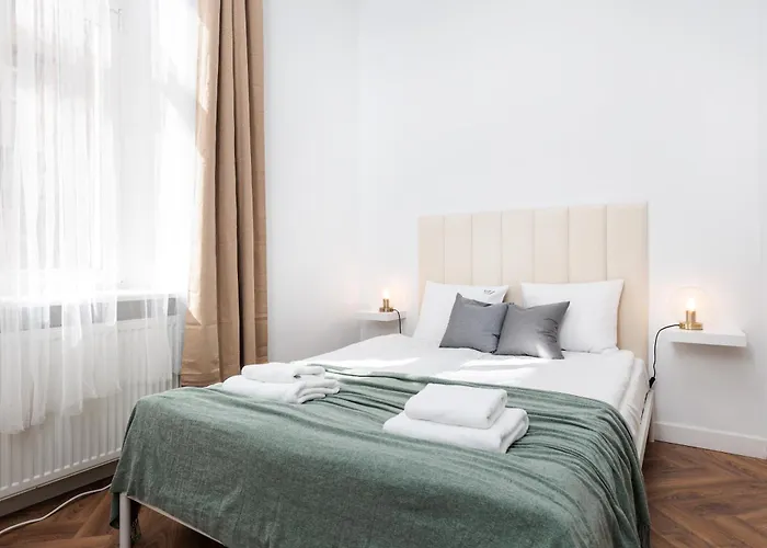 Spacious & Modern 6 Bedroom - Around The Main Market Square - By Upstairs * Krakau