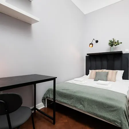Spacious & Modern 6 Bedroom - Around The Main Market Square - By Upstairs Lägenhet Kraków