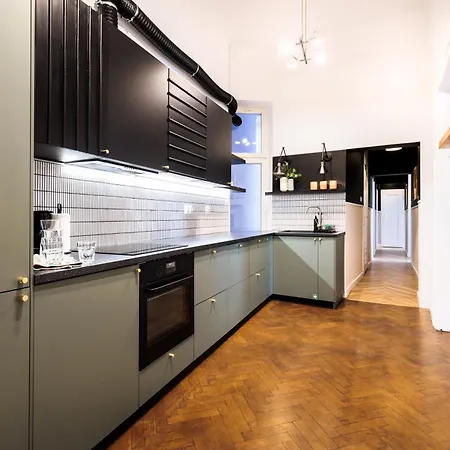 Lägenhet Spacious & Modern 6 Bedroom - Around The Main Market Square - By Upstairs *
